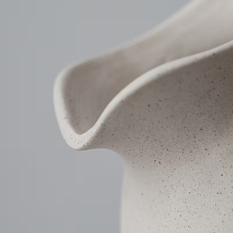 Rustieke Keramische Vaas met Handvat | Handgemaakt Vintage Pitcher