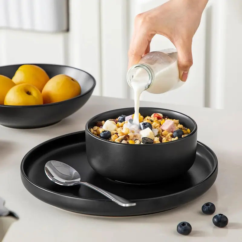 NoirStone | 24-Delig Zwart Servies van Steengoed met Matte Glazuur