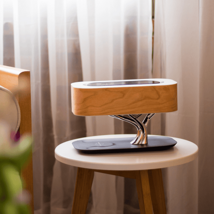 Tafellamp met Draadloze Oplader, Bluetooth Speaker & Dimbare Verlichting | Houten Design