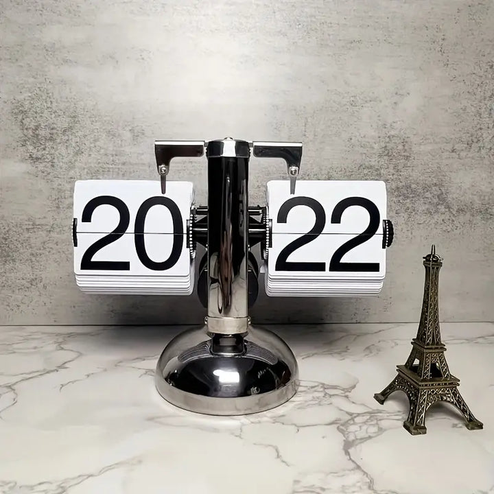 RetroFlip | Vintage Pagina Klok 21 x 16 cm – Zwart of Wit