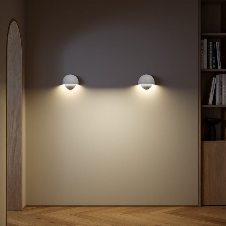 Orion™ LED Wandlamp | Draadloos of Met Kabel | Warm Sfeervol Licht voor Binnen & Buiten