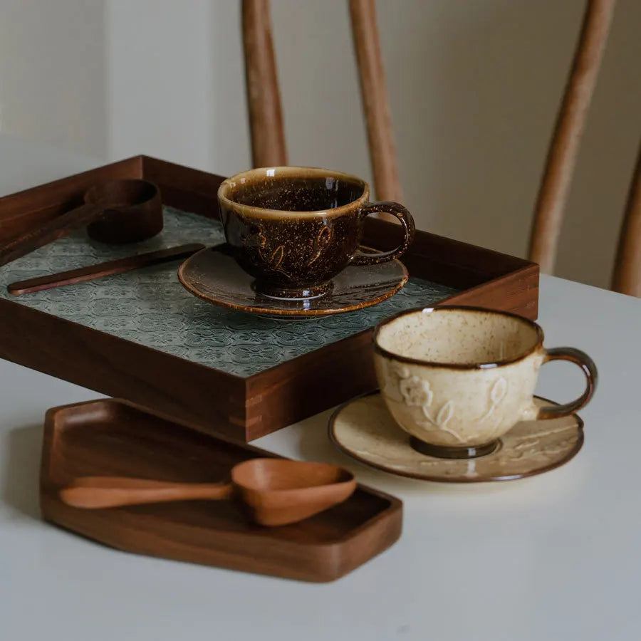 Victoria Mok | Handgemaakt | Botanisch Gegraveerd | Duurzaam Keramiek
