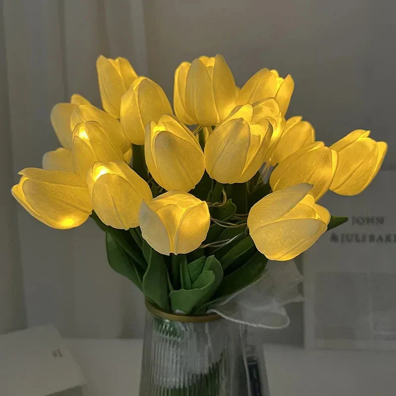 TulipGlow™ LED Tafellamp | Draagbaar & Warm Sfeerlicht in Tulipdesign