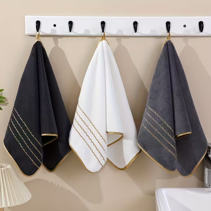 Luxe Badkamer Set | 6-Delige Gouden Handdoeken | Modern & Kleurvast Ontwerp