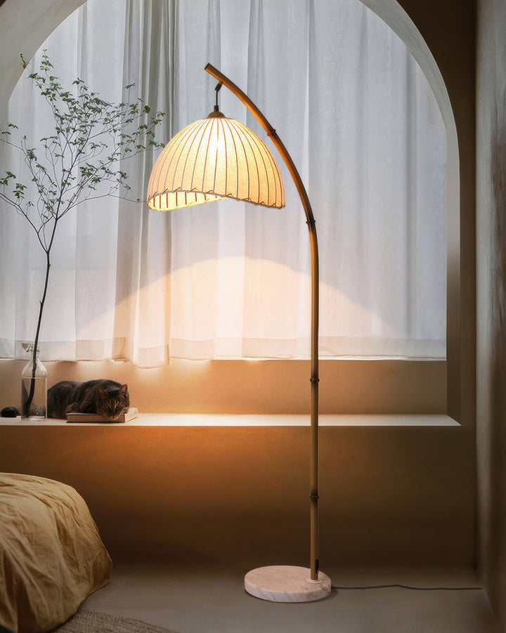Balance Bamboo Vloerlamp | Wabi-Sabi Stijl met Bamboe & Canvas – Rustgevende Natuurlijke Verlichting