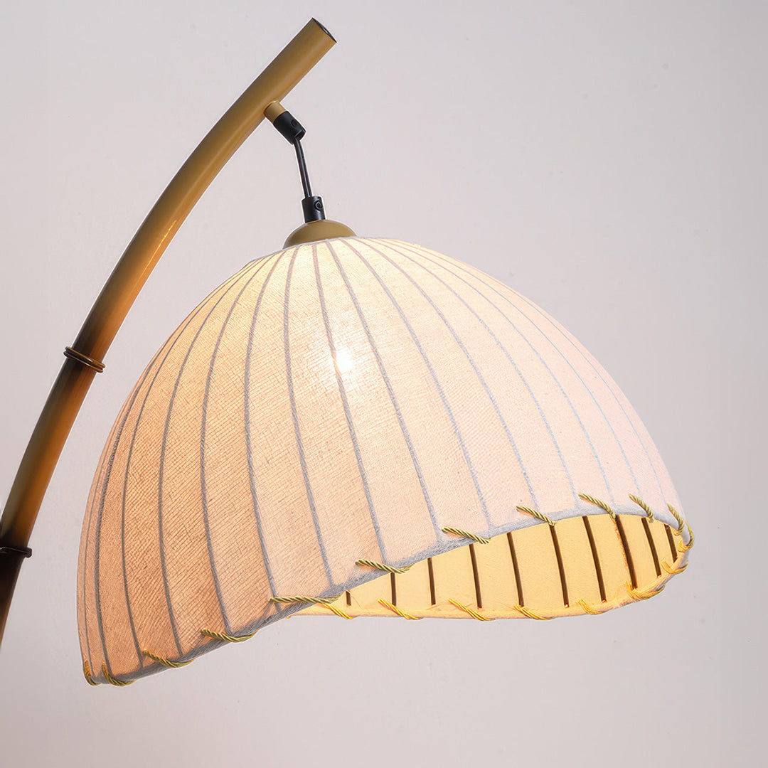 Balance Bamboo Vloerlamp | Wabi-Sabi Stijl met Bamboe & Canvas – Rustgevende Natuurlijke Verlichting