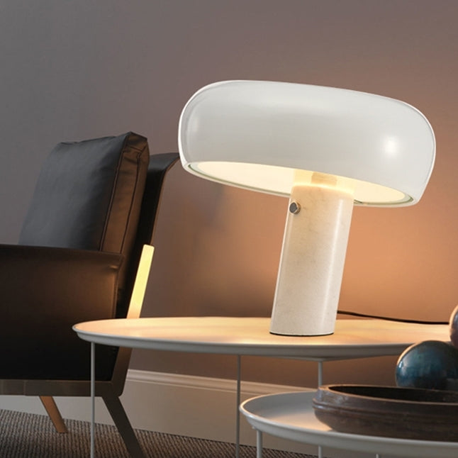 Nordic Snoopy™ | Marmoriertes Design Tischlampe