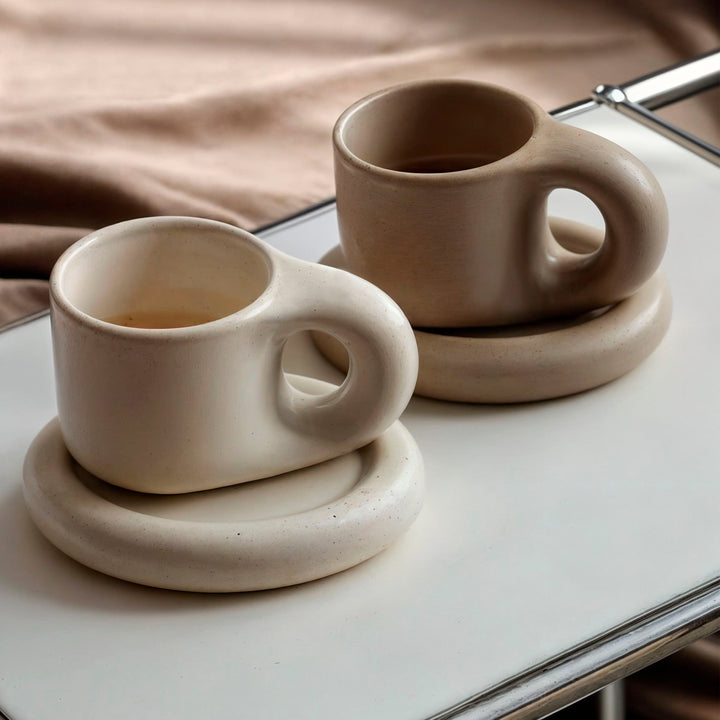 Japandi Handgemaakt Porseleinen Set | Minimalistisch Geometrisch Design | Beker & Schotel