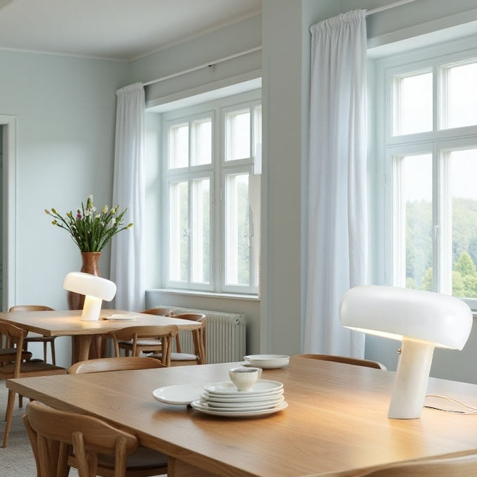 Nordic Snoopy™ | Marmoriertes Design Tischlampe