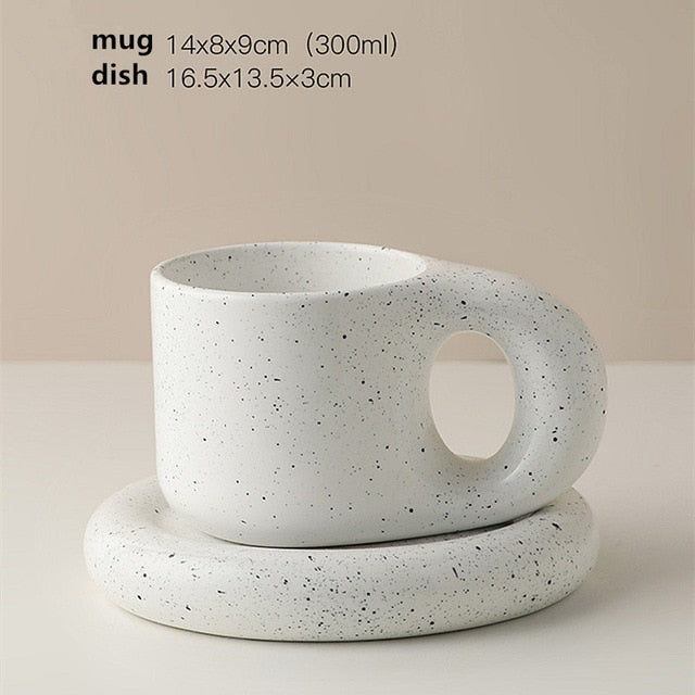 Japandi Handgemaakt Porseleinen Set | Minimalistisch Geometrisch Design | Beker & Schotel