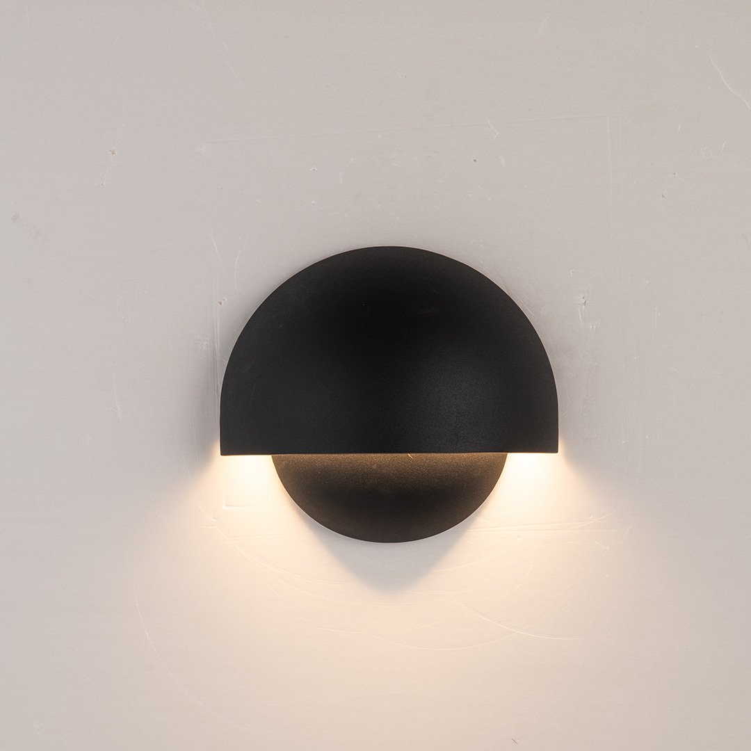 Orion™ LED Wandlamp | Draadloos of Met Kabel | Warm Sfeervol Licht voor Binnen & Buiten